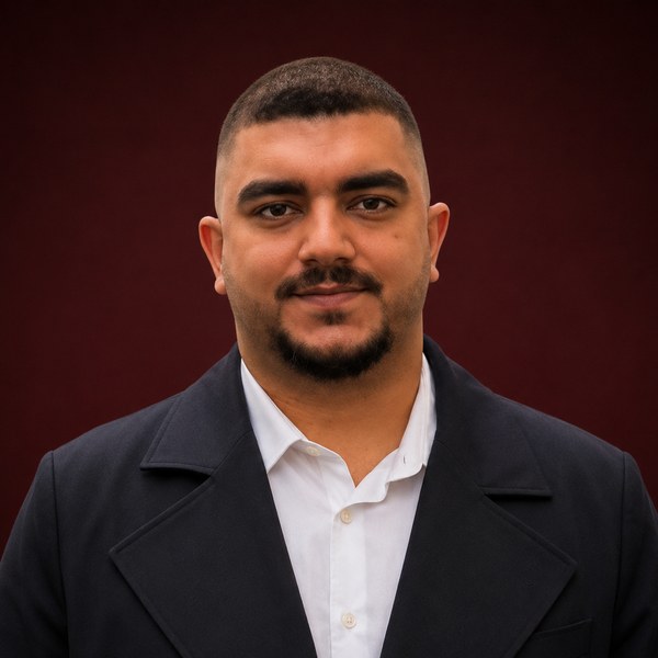 Ömer Vesim Işık — SS İletişim Direktör